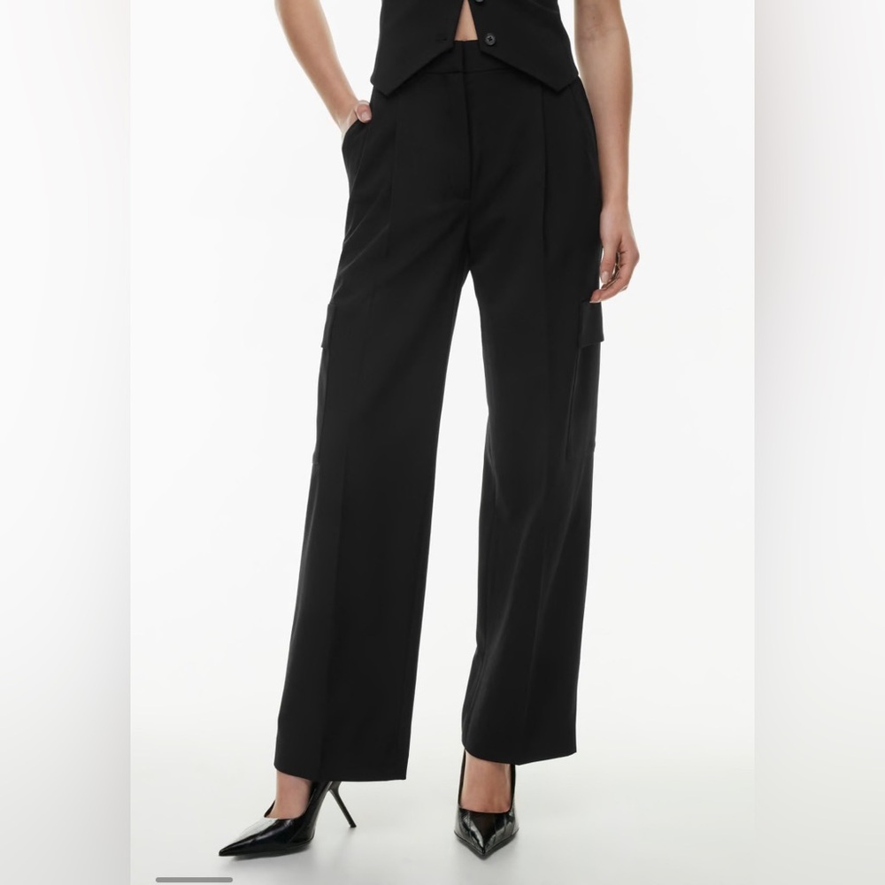 NWT Aritzia Babaton Spotlight Cargo Pant City Wool in Black Size 6 - Picture 5 of 14
